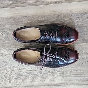 Clarks Lace Up Artisan Burgandy Leather Womens Shoe